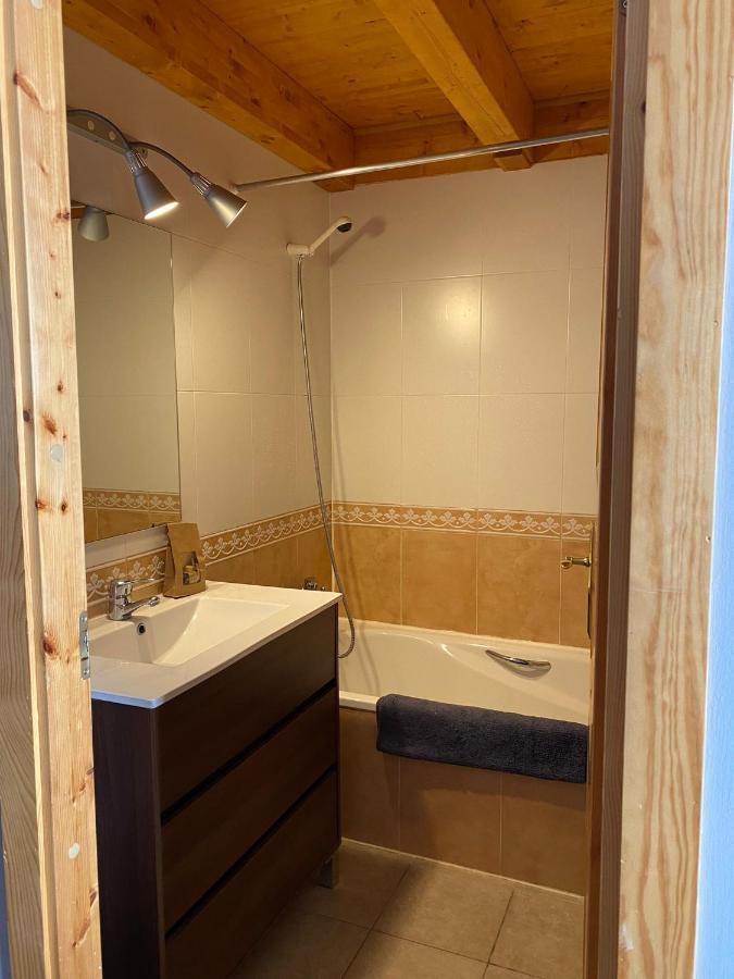 Acogedora Buardilla Duplex 6 Pax Διαμέρισμα Incles Εξωτερικό φωτογραφία